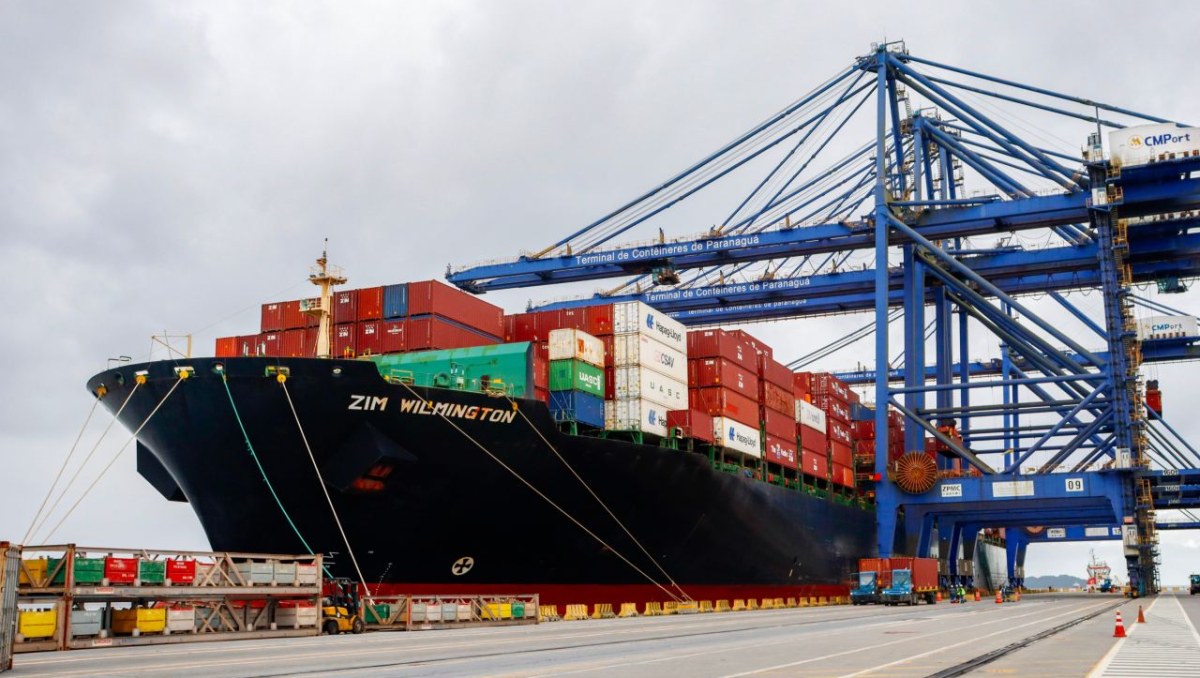  Paranaguá: TCP recebe primeira escala do novo serviço semanal ZIM Falcon